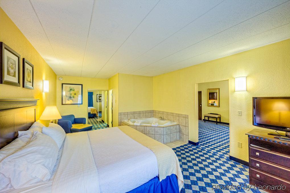 Holiday Inn Columbus North I-270 Worthington 외부 사진
